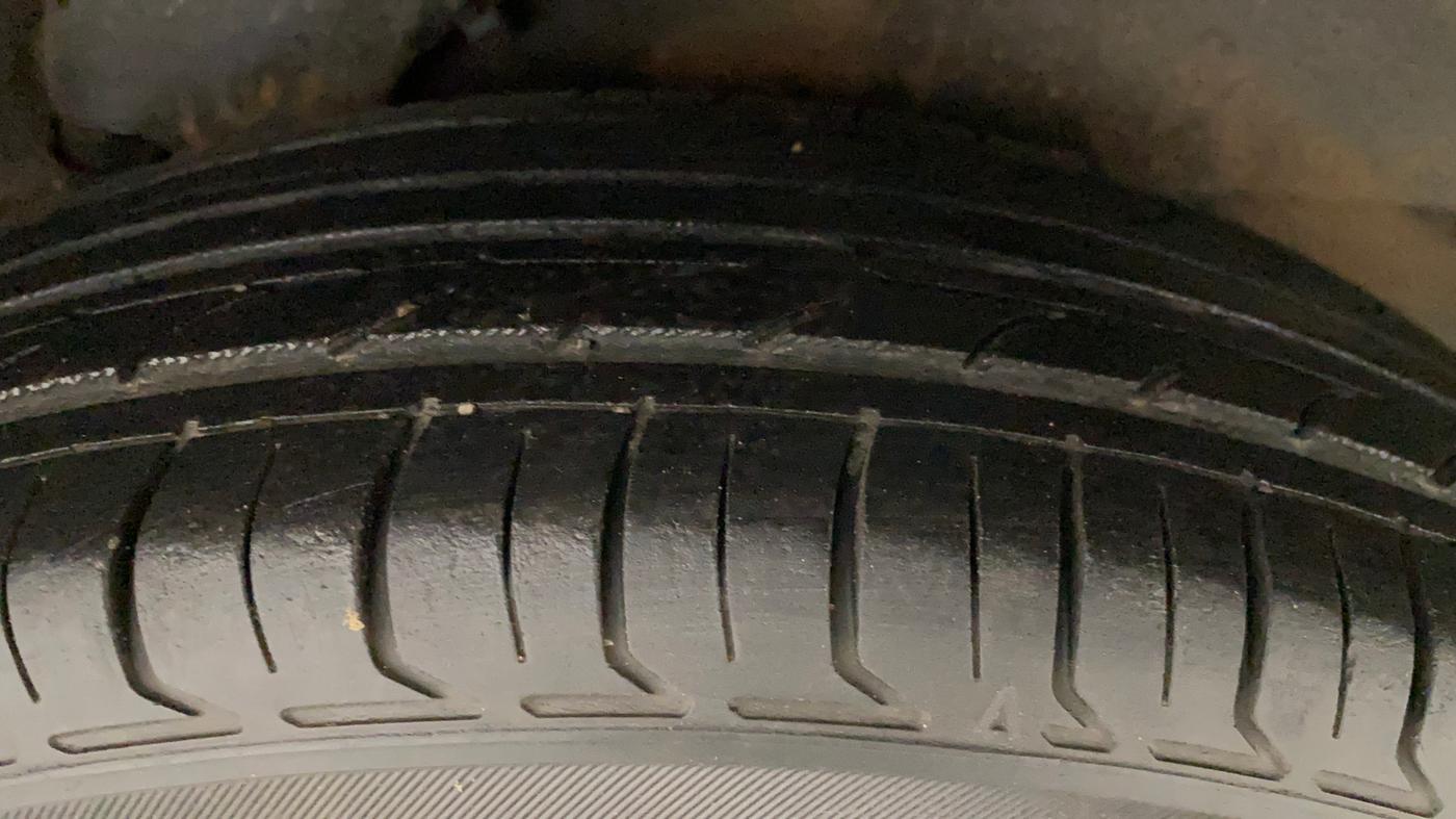 2013 Hyundai i10 SPORTZ 1.2 AT, Petrol, Automatic, 81,659 km, Left Rear Tyre Tread