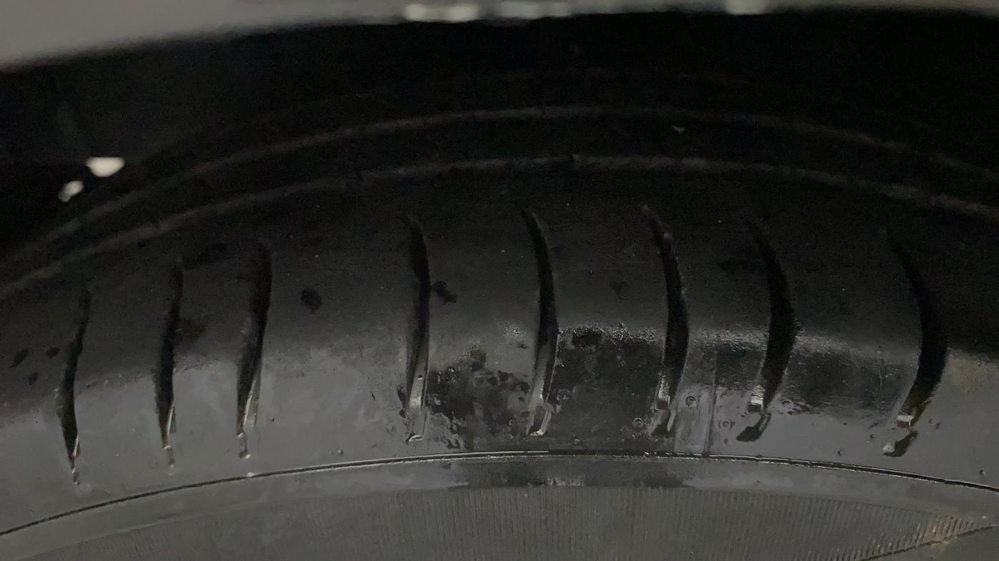 2013 Hyundai i10 SPORTZ 1.2, Petrol, Manual, 70,004 km, Left Front Tyre Tread