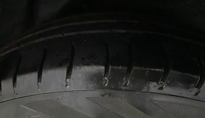 2013 Hyundai i10 SPORTZ 1.2, Petrol, Manual, 69,998 km, Left Rear Tyre Tread