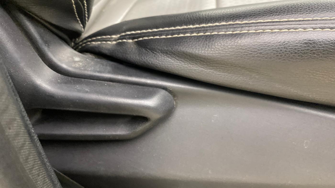 2022 Tata Tiago XT CNG, CNG, Manual, 90,707 km, Driver Side Adjustment Panel