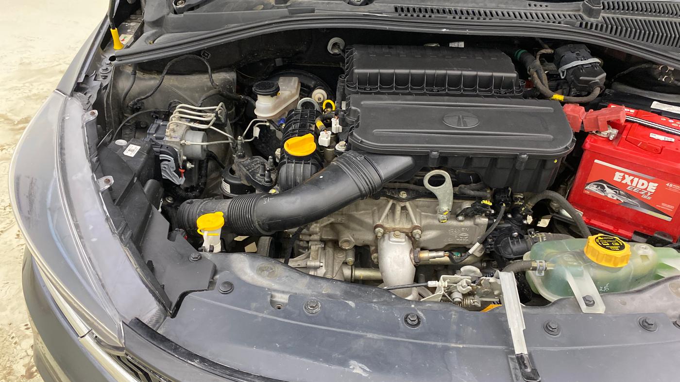2022 Tata Tiago XT CNG, CNG, Manual, 90,707 km, Engine View - Right