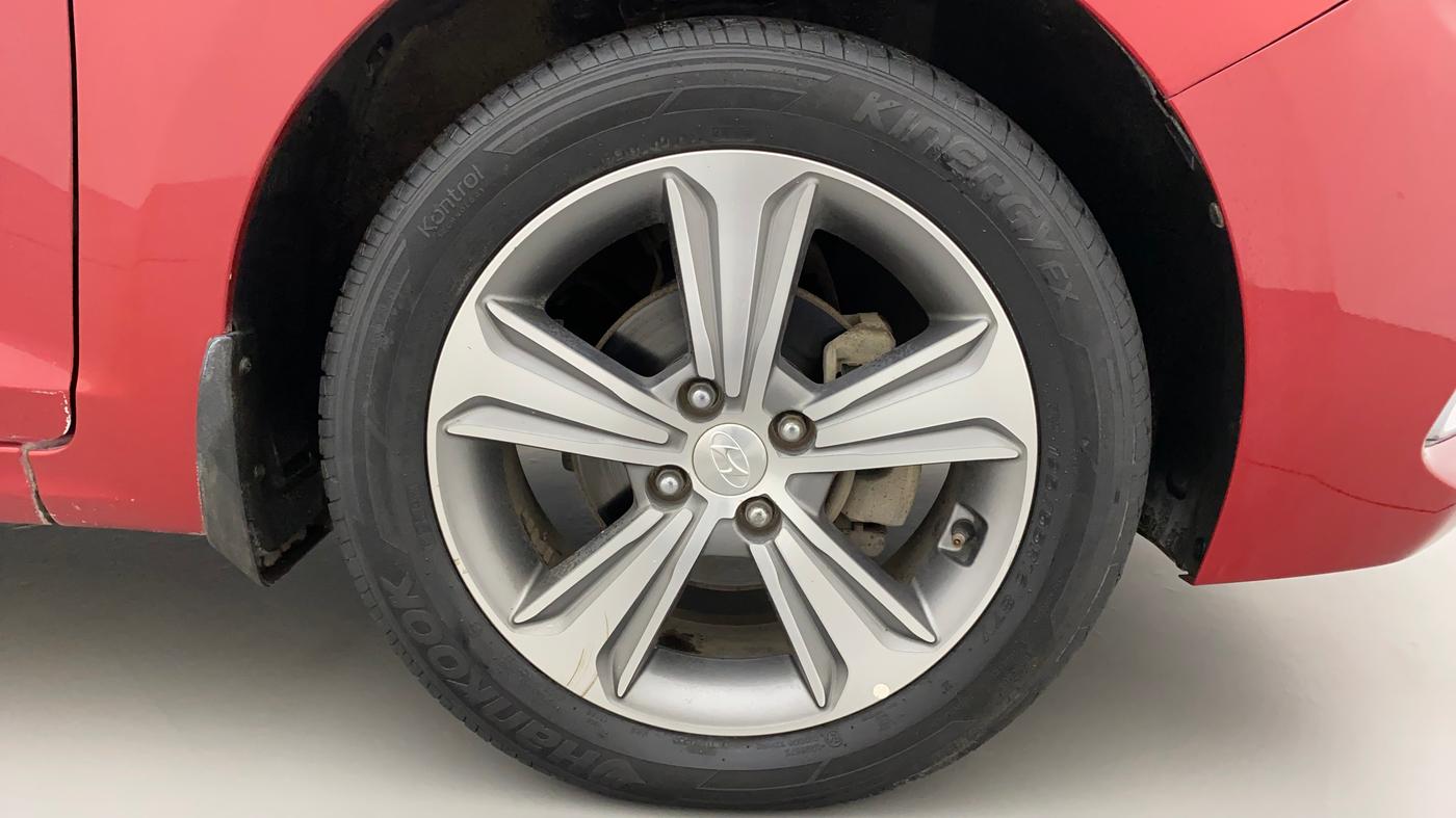 2019 Hyundai Verna 1.6 VTVT SX + AT, Petrol, Automatic, 36,740 km, Right Front Wheel