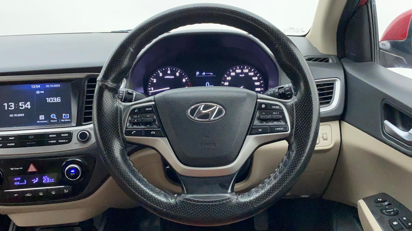 2019 Hyundai Verna 1.6 VTVT SX + AT, Petrol, Automatic, 36,740 km, Steering Wheel Close Up