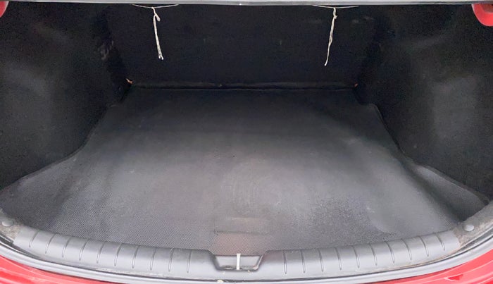 2019 Hyundai Verna 1.6 VTVT SX + AT, Petrol, Automatic, 36,740 km, Boot Inside