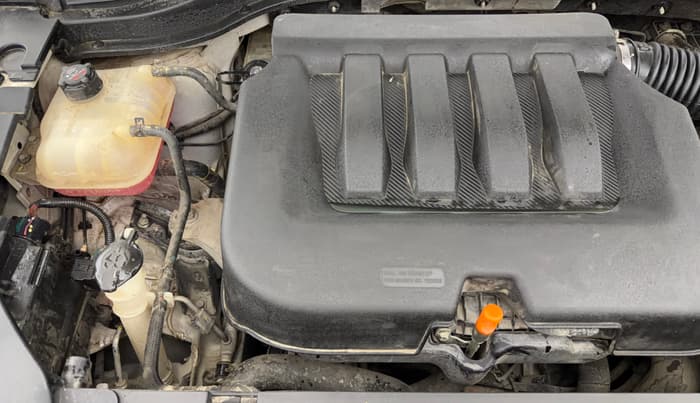 2021 Mahindra XUV700 AX 7 P MT 7 STR, Petrol, Manual, 36,585 km, Engine View - Right