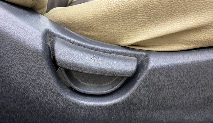 2016 Hyundai Grand i10 SPORTZ 1.2 KAPPA VTVT, Petrol, Manual, 86,371 km, Driver Side Adjustment Panel