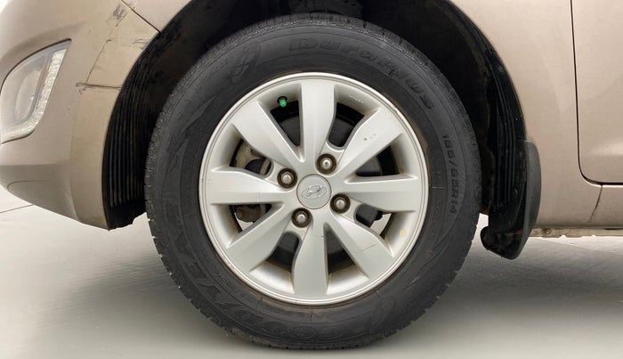 2013 Hyundai i20 SPORTZ 1.4 AT VTVT, Petrol, Automatic, 22,621 km, Left Front Wheel