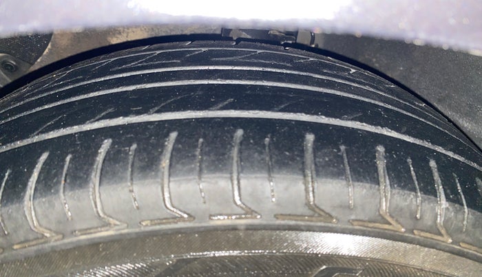 2019 Hyundai Grand i10 SPORTZ 1.2 KAPPA VTVT, Petrol, Manual, 71,497 km, Left Front Tyre Tread