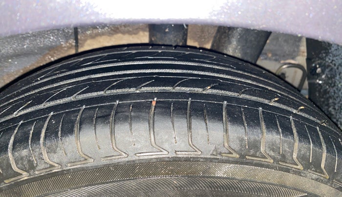 2019 Hyundai Grand i10 SPORTZ 1.2 KAPPA VTVT, Petrol, Manual, 71,497 km, Left Rear Tyre Tread