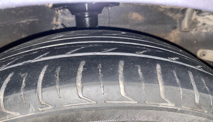 2019 Hyundai Grand i10 SPORTZ 1.2 KAPPA VTVT, Petrol, Manual, 71,497 km, Right Front Tyre Tread