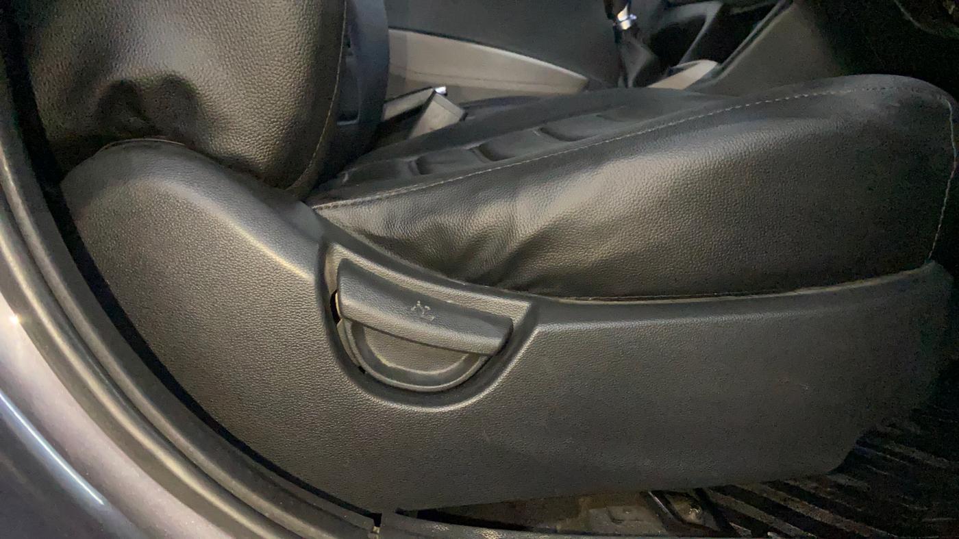 2019 Hyundai Grand i10 SPORTZ 1.2 KAPPA VTVT, Petrol, Manual, 71,497 km, Driver Side Adjustment Panel