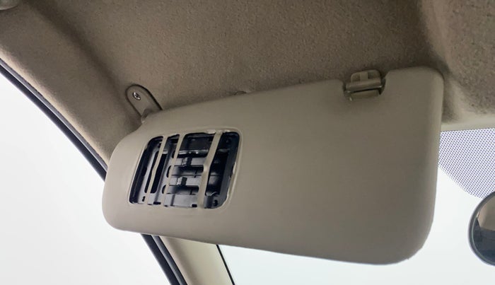 2011 Hyundai i20 MAGNA (O) 1.2, Petrol, Manual, 67,192 km, Ceiling - Vanity mirror not present