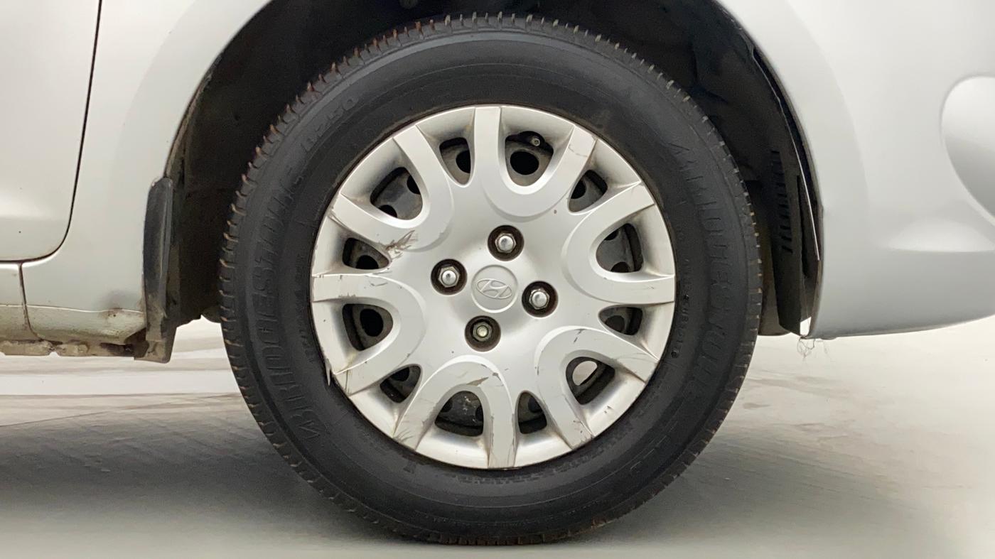 2011 Hyundai i20 MAGNA (O) 1.2, Petrol, Manual, 67,192 km, Right Front Wheel