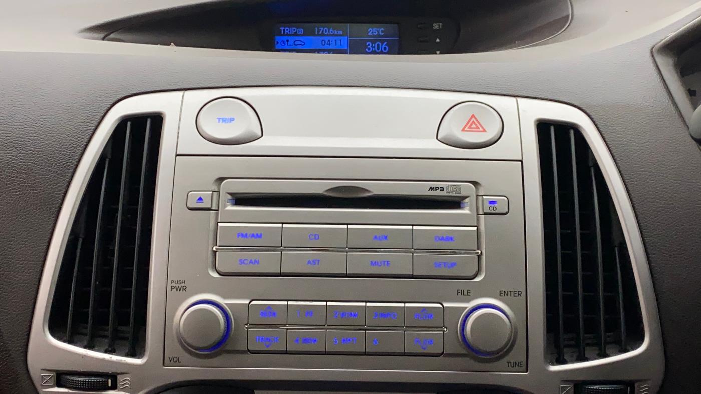 2011 Hyundai i20 MAGNA (O) 1.2, Petrol, Manual, 67,192 km, Infotainment System