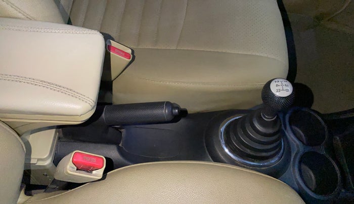 2016 Honda Amaze 1.2L I-VTEC VX, Petrol, Manual, 78,346 km, Gear Lever