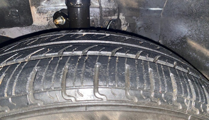2016 Honda Amaze 1.2L I-VTEC VX, Petrol, Manual, 78,346 km, Left Front Tyre Tread