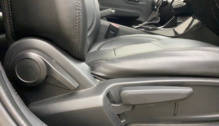 2024 Tata ALTROZ  XZA Plus Sunroof Dark Edition, Petrol, Automatic, 13,869 km, Driver Side Adjustment Panel