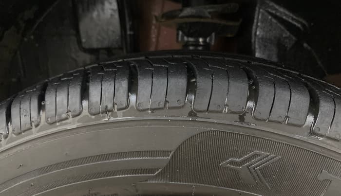 2021 Renault Kwid RXT 1.0 AMT (O), Petrol, Automatic, 75,514 km, Left Front Tyre Tread