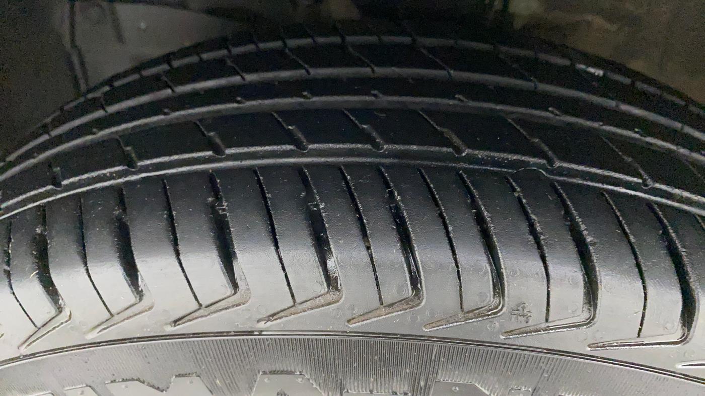 2022 Maruti New Wagon-R LXI CNG 1.0, CNG, Manual, 13,586 km, Left Front Tyre Tread