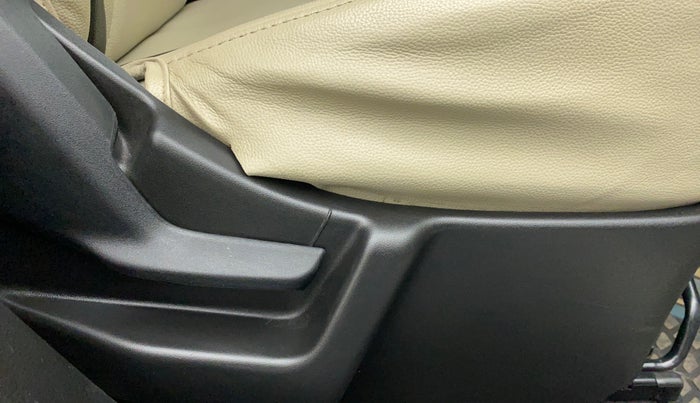 2022 Maruti New Wagon-R LXI CNG 1.0, CNG, Manual, 13,586 km, Driver Side Adjustment Panel