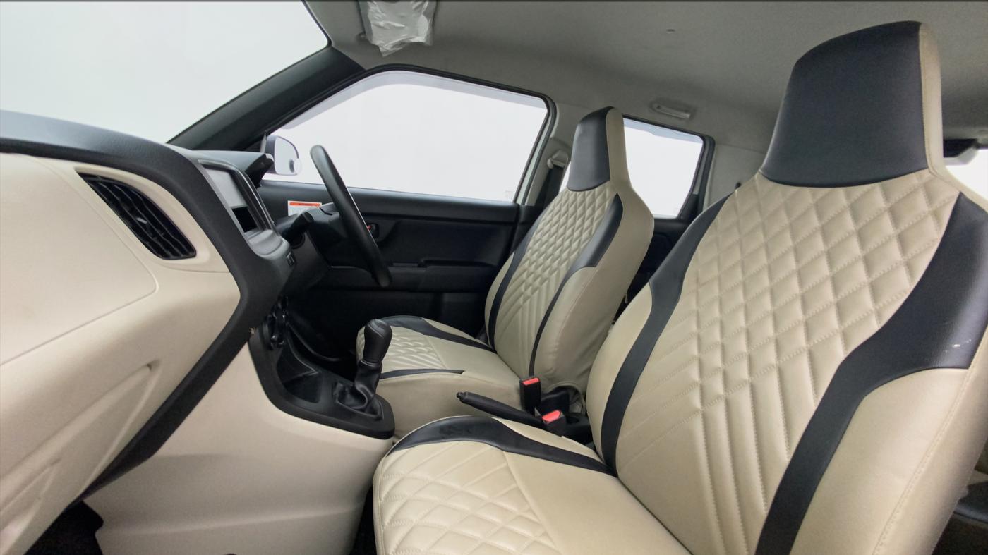 2022 Maruti New Wagon-R LXI CNG 1.0, CNG, Manual, 13,586 km, Right Side Front Door Cabin