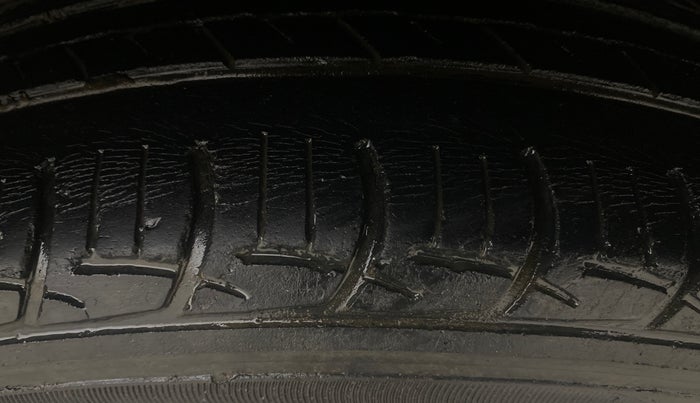 2021 Maruti Dzire ZXI AMT, Petrol, Automatic, 75,765 km, Left Rear Tyre Tread