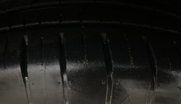 2021 Maruti Dzire ZXI AMT, Petrol, Automatic, 75,765 km, Right Front Tyre Tread