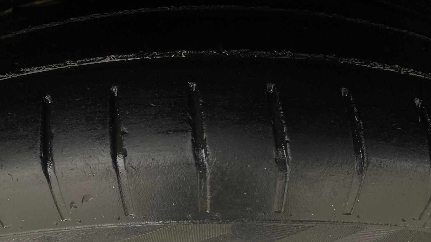 2021 Maruti Dzire ZXI AMT, Petrol, Automatic, 75,765 km, Right Rear Tyre Tread