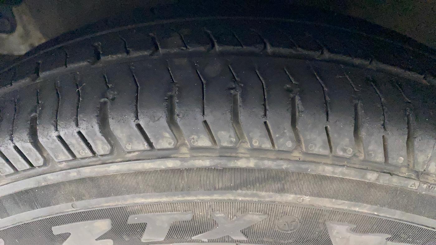 2011 Hyundai i10 SPORTZ 1.2, Petrol, Manual, 60,090 km, Left Front Tyre Tread