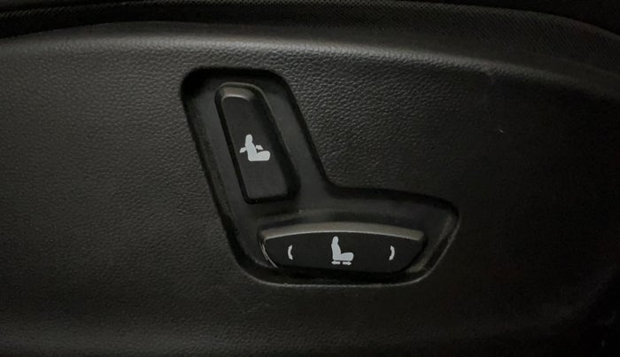 2020 MG HECTOR SHARP 1.5 DCT PETROL, Petrol, Automatic, 94,648 km, Driver Side Adjustment Panel