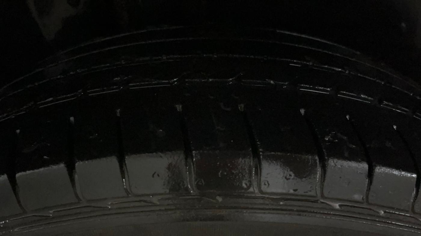 2020 MG HECTOR SHARP 1.5 DCT PETROL, Petrol, Automatic, 94,648 km, Right Rear Tyre Tread