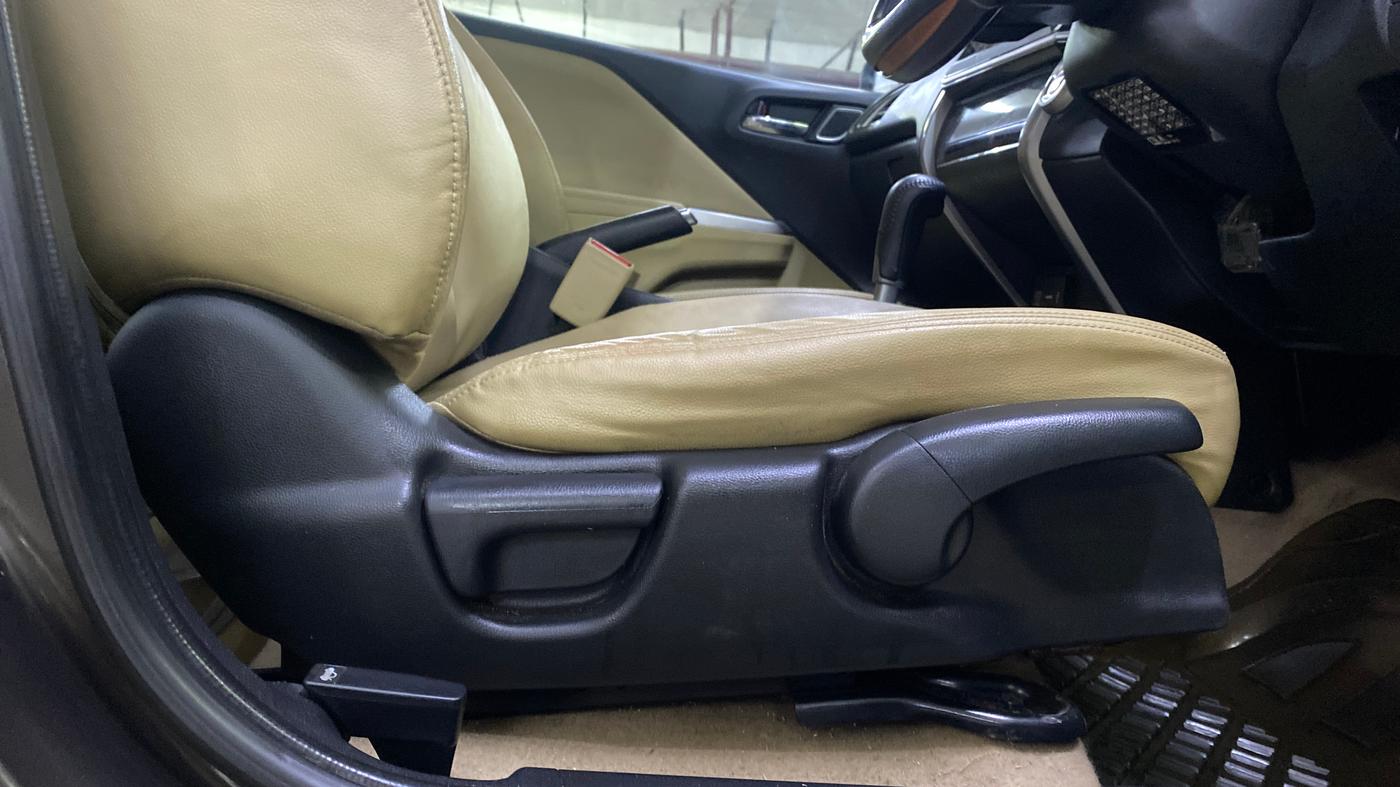 2018 Honda City 1.5L I-VTEC ZX CVT, Petrol, Automatic, 37,355 km, Driver Side Adjustment Panel