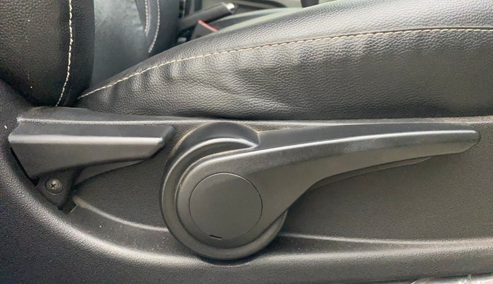 2019 Tata Tiago XZ PETROL, Petrol, Manual, 78,964 km, Driver Side Adjustment Panel