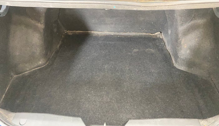 2017 Maruti Ciaz ALPHA  AT 1.4  PETROL, Petrol, Automatic, 74,262 km, Boot Inside