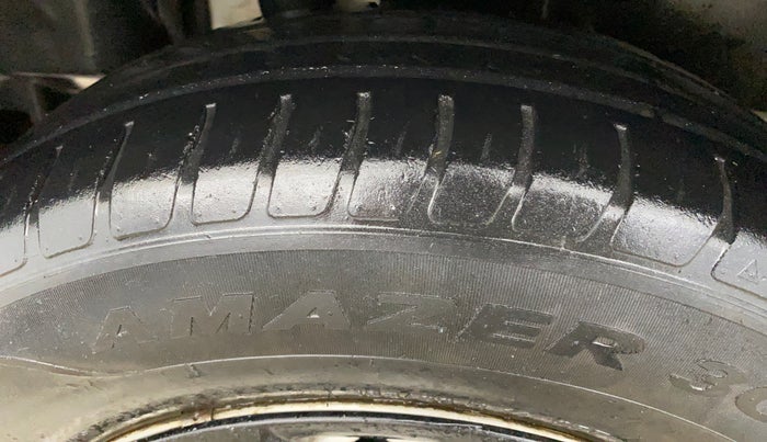 2020 Maruti Swift LXI, Petrol, Manual, 86,181 km, Right Rear Tyre Tread