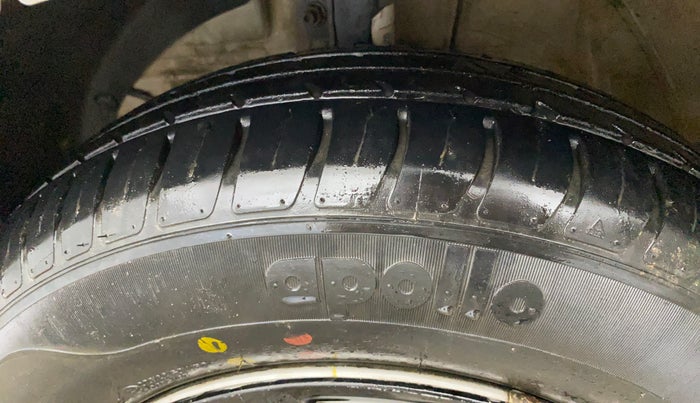 2020 Maruti Swift LXI, Petrol, Manual, 86,181 km, Left Front Tyre Tread