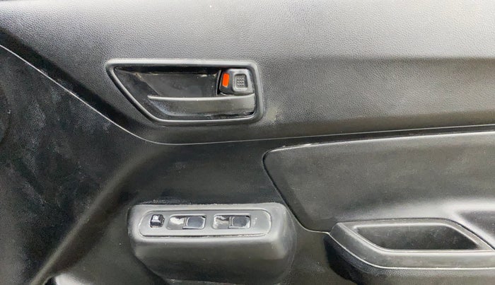 2020 Maruti Swift LXI, Petrol, Manual, 86,181 km, Driver Side Door Panels Control