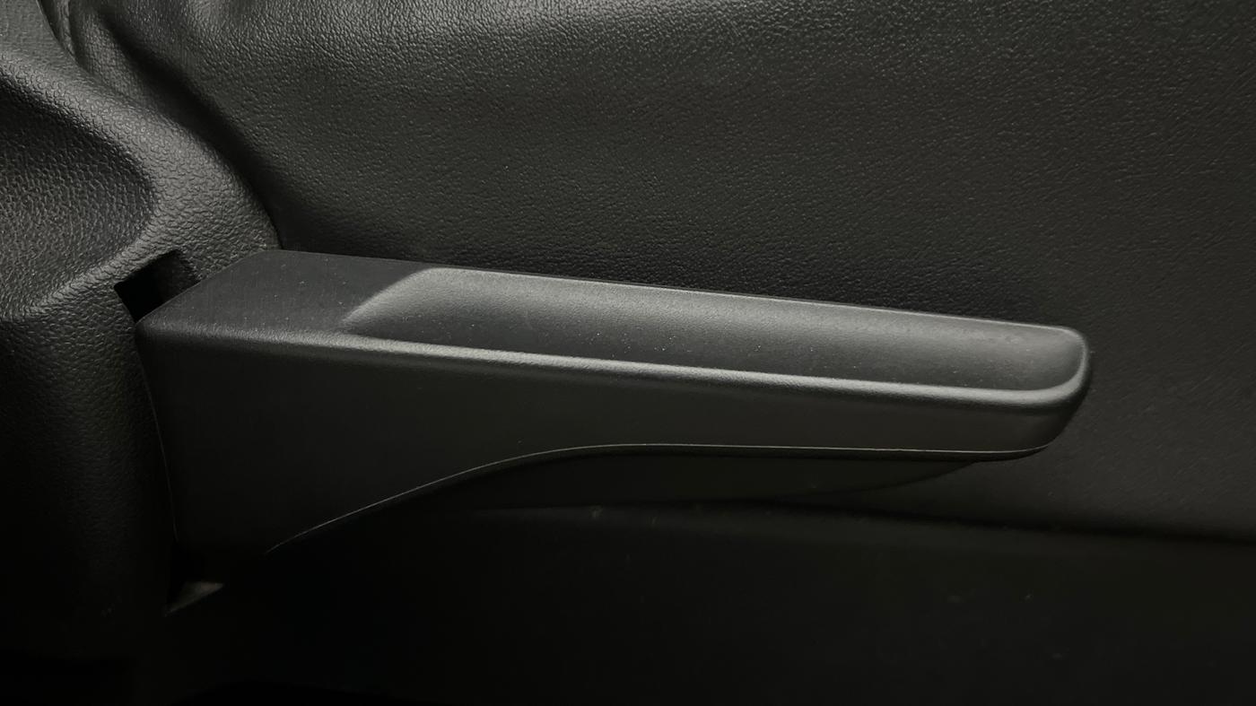 2022 Volkswagen VIRTUS TOPLINE TSI 1.0 AT, Petrol, Automatic, 47,258 km, Driver Side Adjustment Panel