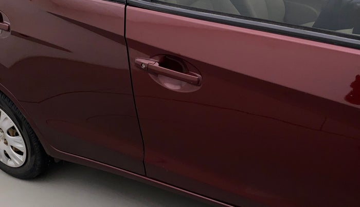 2013 Honda Amaze 1.2L I-VTEC S, Petrol, Manual, 56,328 km, Driver-side door - Paint has faded