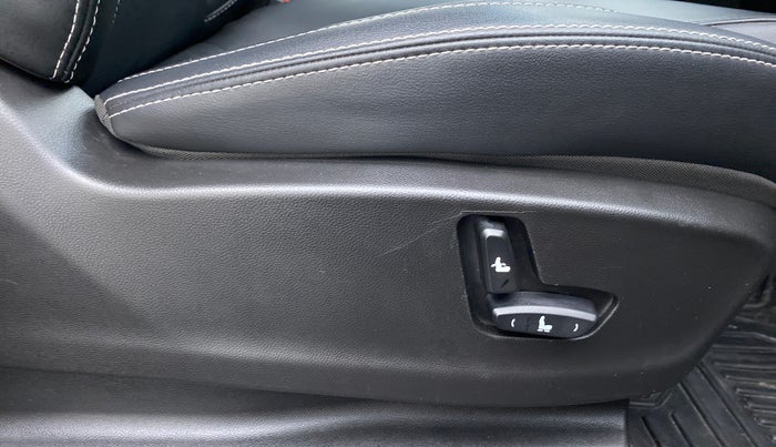 2020 MG HECTOR SHARP DCT PETROL, Petrol, Automatic, 19,498 km, Driver Side Adjustment Panel