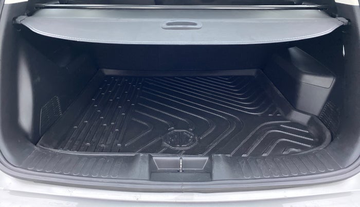 2020 MG HECTOR SHARP DCT PETROL, Petrol, Automatic, 19,498 km, Boot Inside