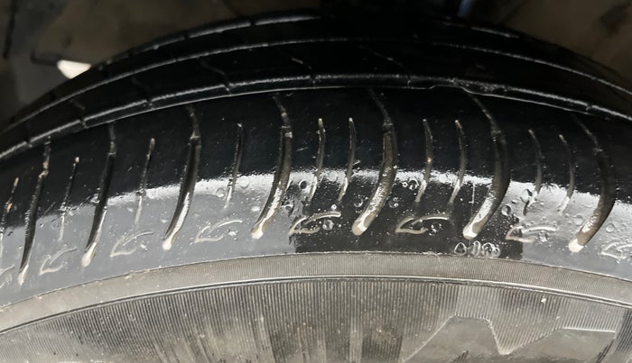 2019 Maruti Baleno DELTA PETROL 1.2, Petrol, Manual, 40,697 km, Left Front Tyre Tread