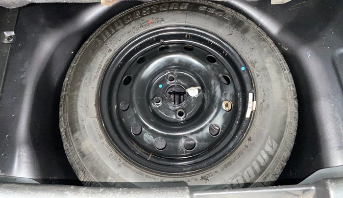 2017 Maruti Swift VXI, Petrol, Manual, 64,981 km, Spare Tyre