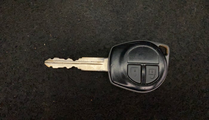 2017 Maruti Swift VXI, Petrol, Manual, 64,981 km, Key Close Up