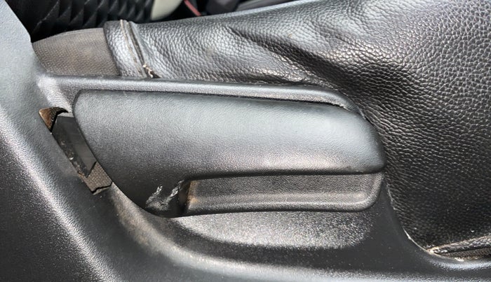 2017 Maruti Swift VXI, Petrol, Manual, 64,981 km, Driver Side Adjustment Panel