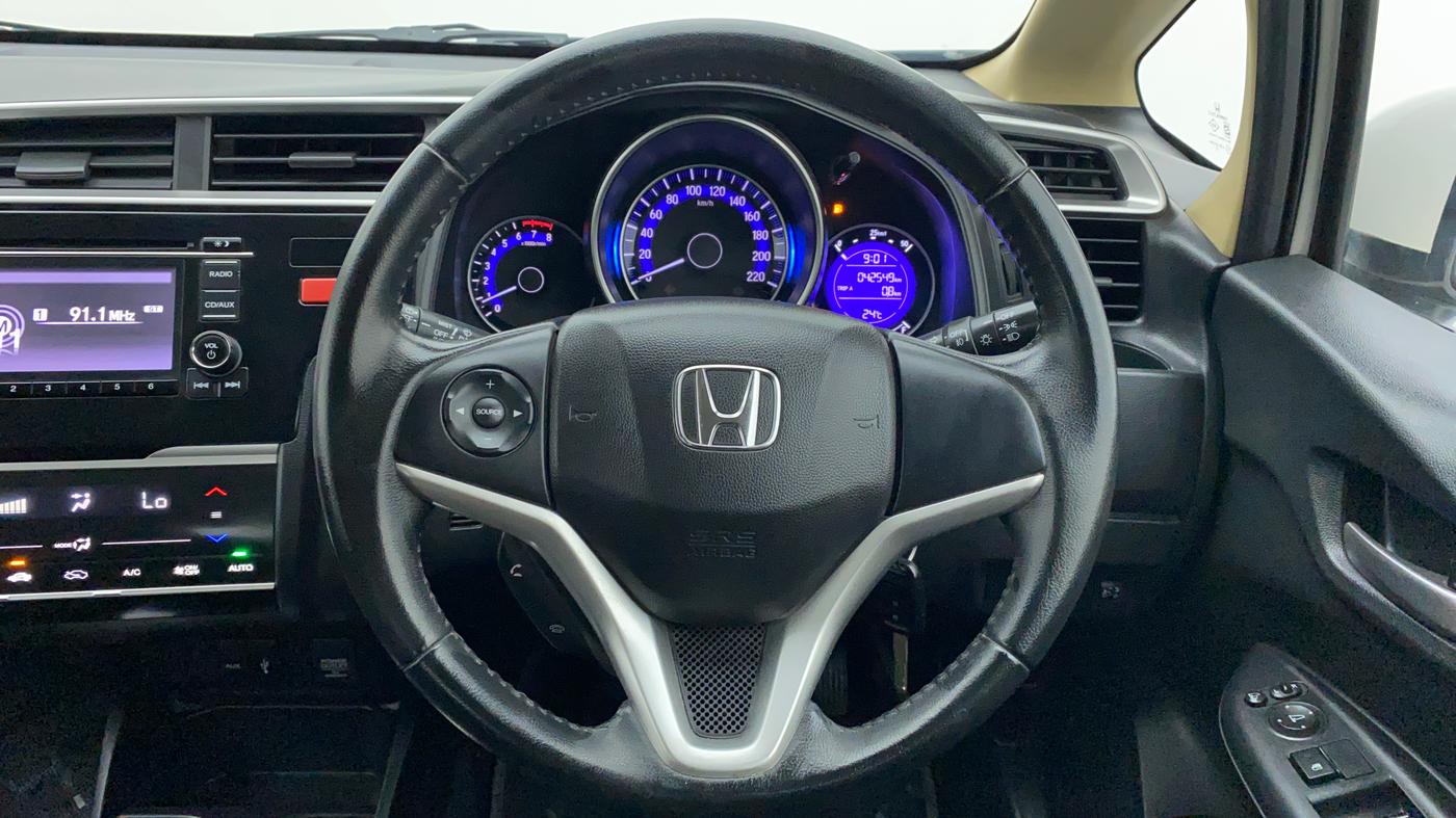 2016 Honda Jazz 1.2 V MT, Petrol, Manual, 42,823 km, Steering Wheel Close Up