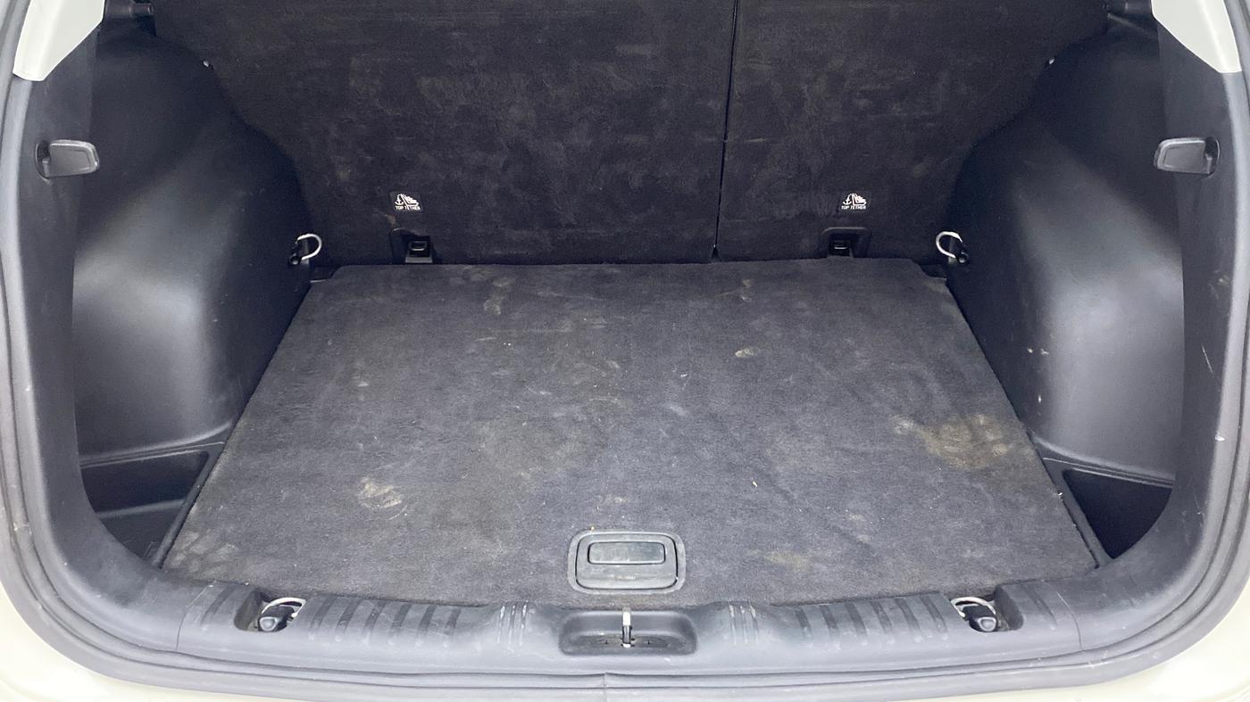 2020 Jeep Compass LIMITED PLUS 2.0 DIESEL 4X4 AT, Diesel, Automatic, 60,897 km, Boot Inside