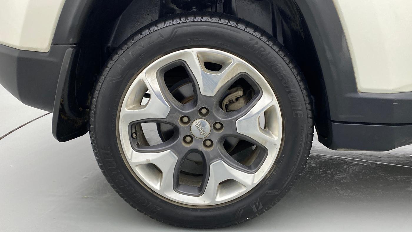 2020 Jeep Compass LIMITED PLUS 2.0 DIESEL 4X4 AT, Diesel, Automatic, 60,897 km, Right Rear Wheel