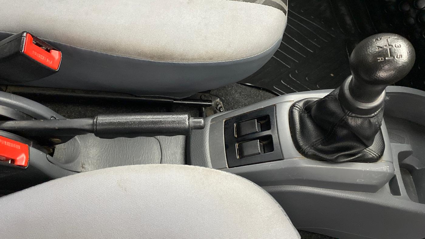 2013 Maruti Alto 800 VXI, Petrol, Manual, 75,470 km, Gear Lever