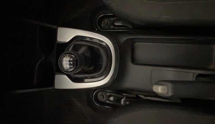 2019 Honda WR-V 1.2L I-VTEC S MT, Petrol, Manual, 51,998 km, Gear Lever